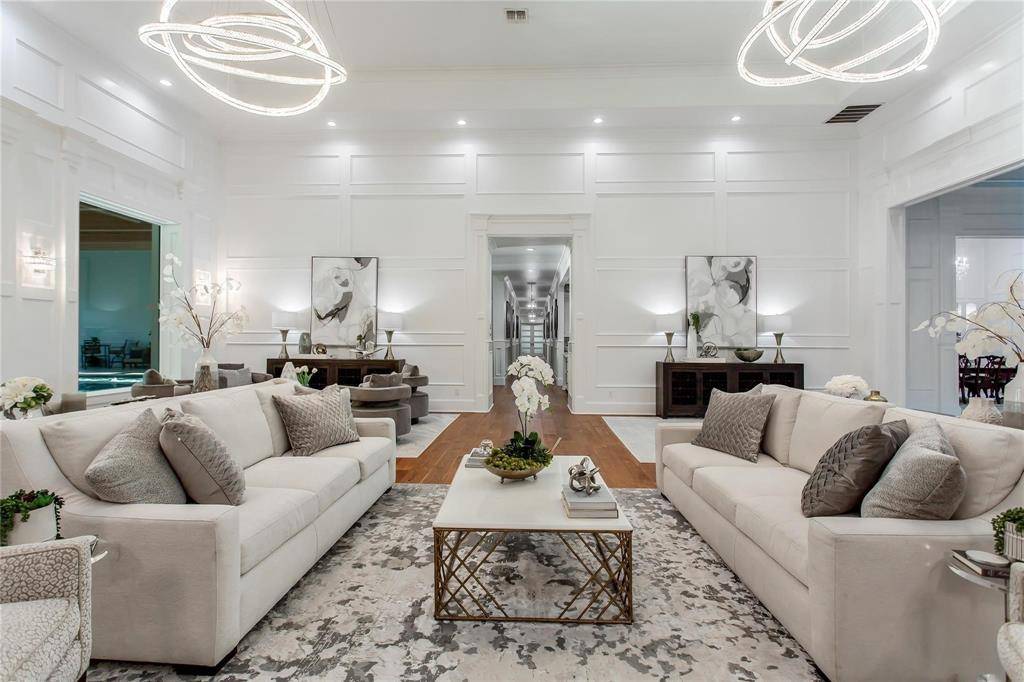 Waxahachie, TX 75165,400 Victorian Drive