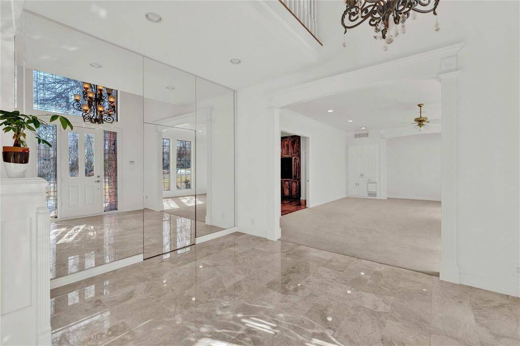 Denton, TX 76205,2253 Hollyhill Lane