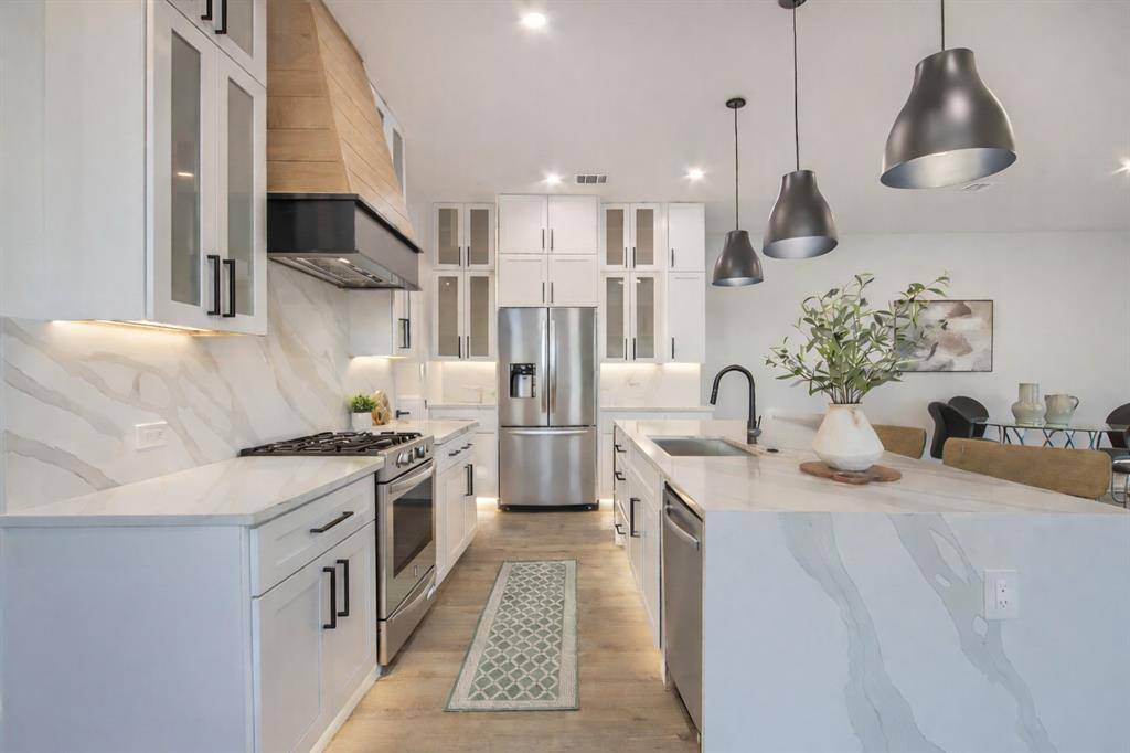 Dallas, TX 75212,2003 Hearne Avenue