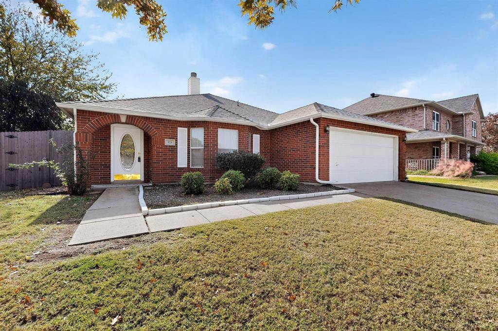 Roanoke, TX 76262,328 Cortland Circle