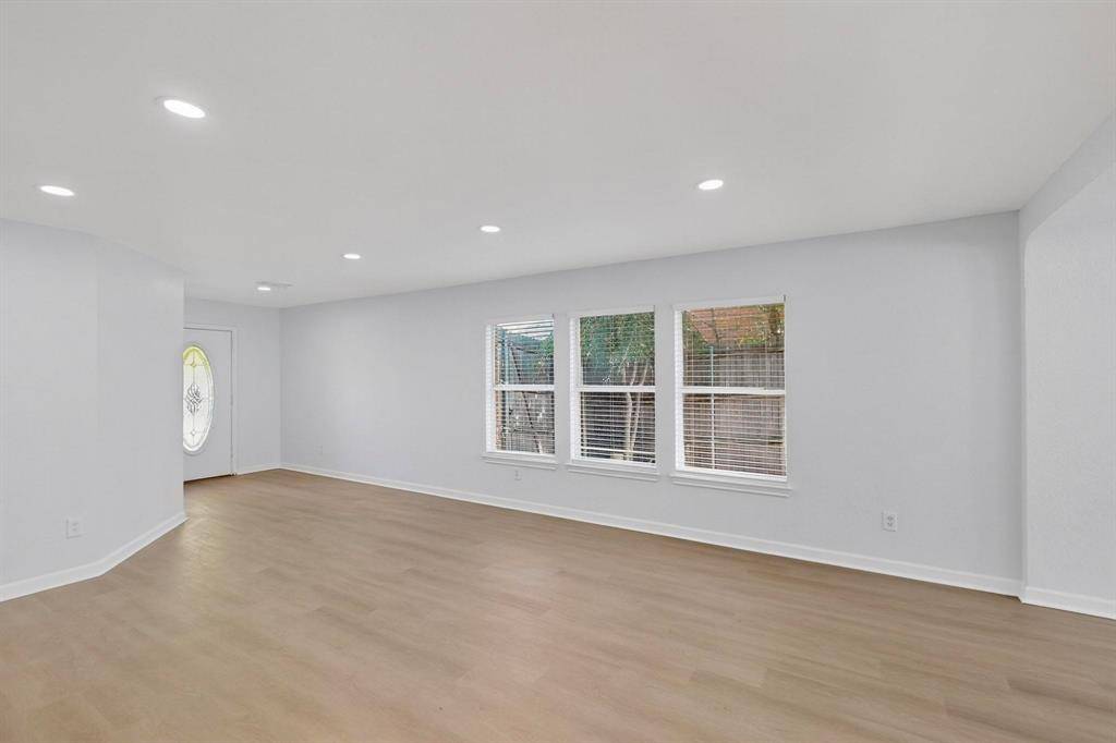 Roanoke, TX 76262,328 Cortland Circle