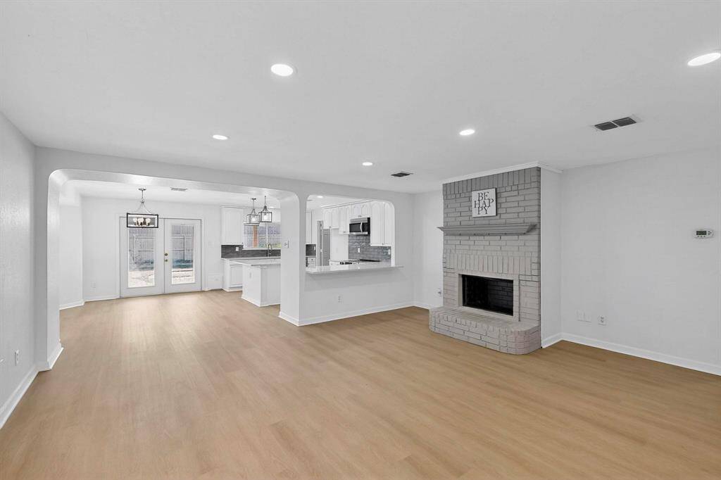 Roanoke, TX 76262,328 Cortland Circle