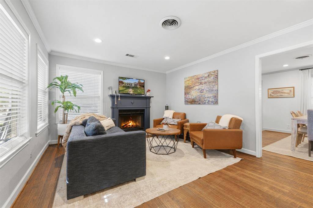 Dallas, TX 75209,4927 W Hanover Avenue