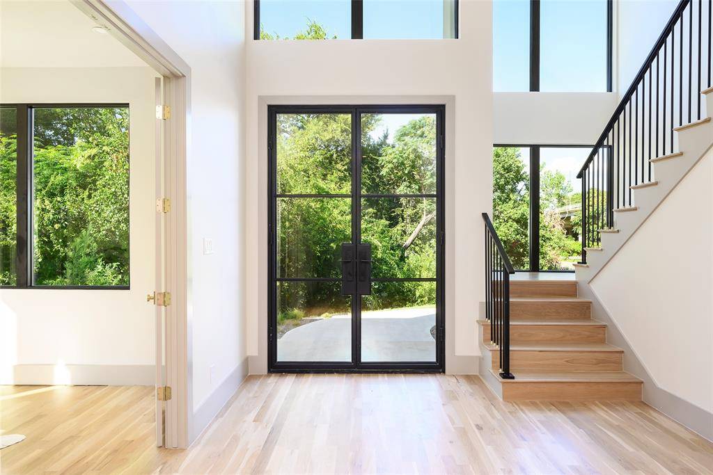 Dallas, TX 75214,6984 Santa Barbara Drive