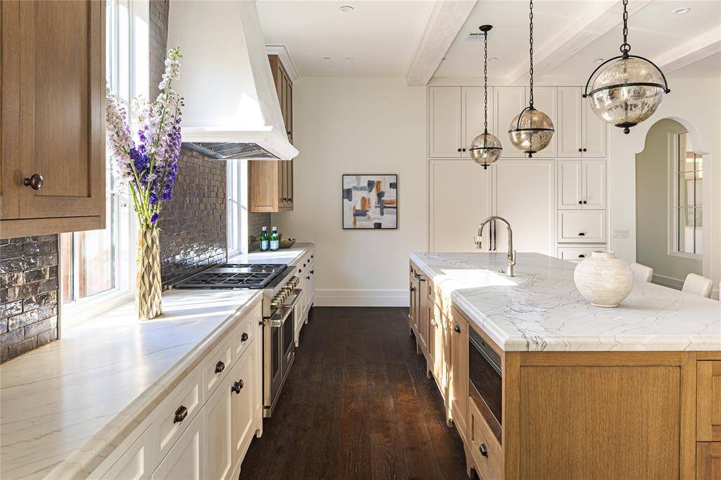 Dallas, TX 75209,4509 Pomona