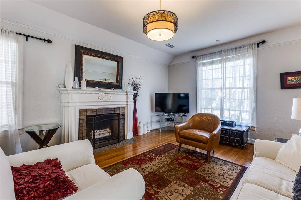 Dallas, TX 75223,519 Newell Avenue