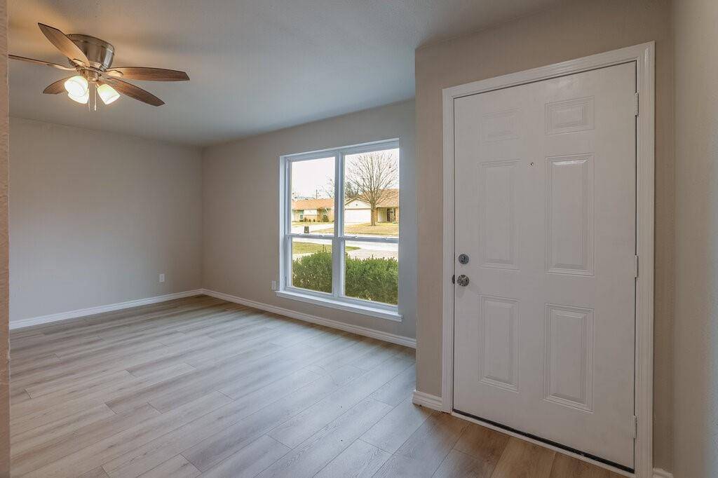 Burleson, TX 76028,341 NW Summercrest Boulevard