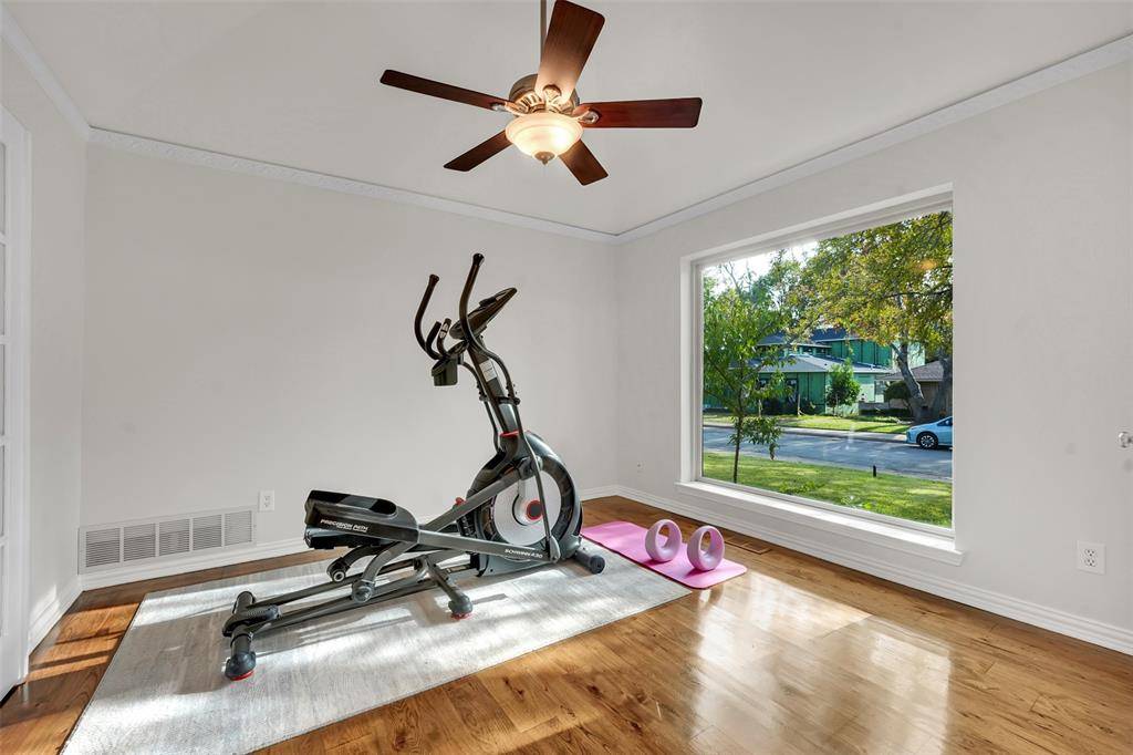 Dallas, TX 75243,9511 Robin Meadow Drive