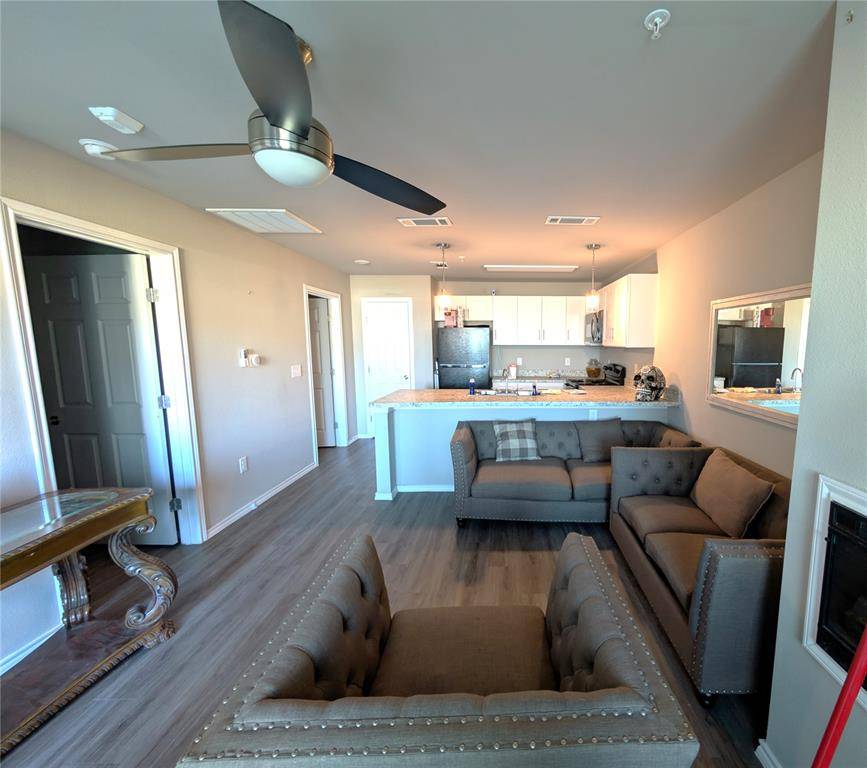 Dallas, TX 75231,6108 Abrams Road #202