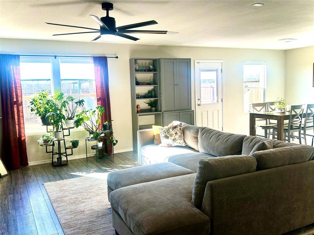 Van Alstyne, TX 75495,455 Manchester Street