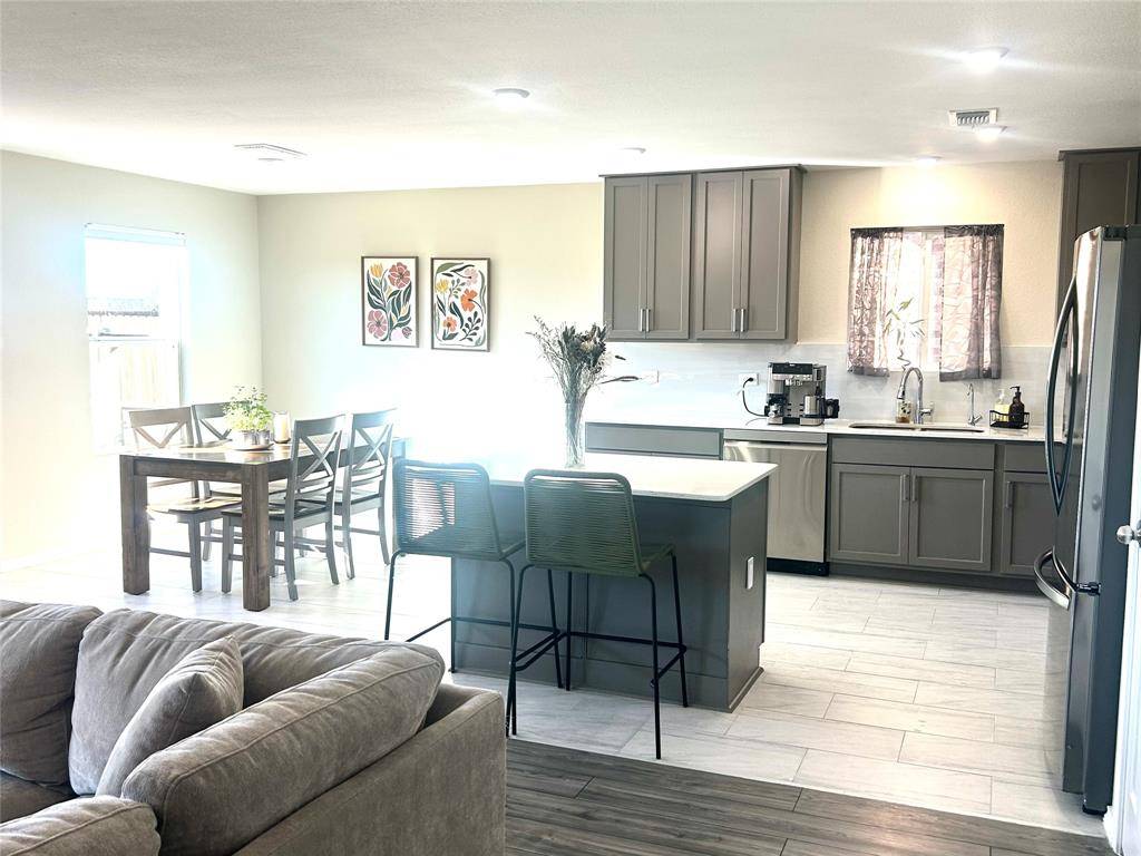 Van Alstyne, TX 75495,455 Manchester Street