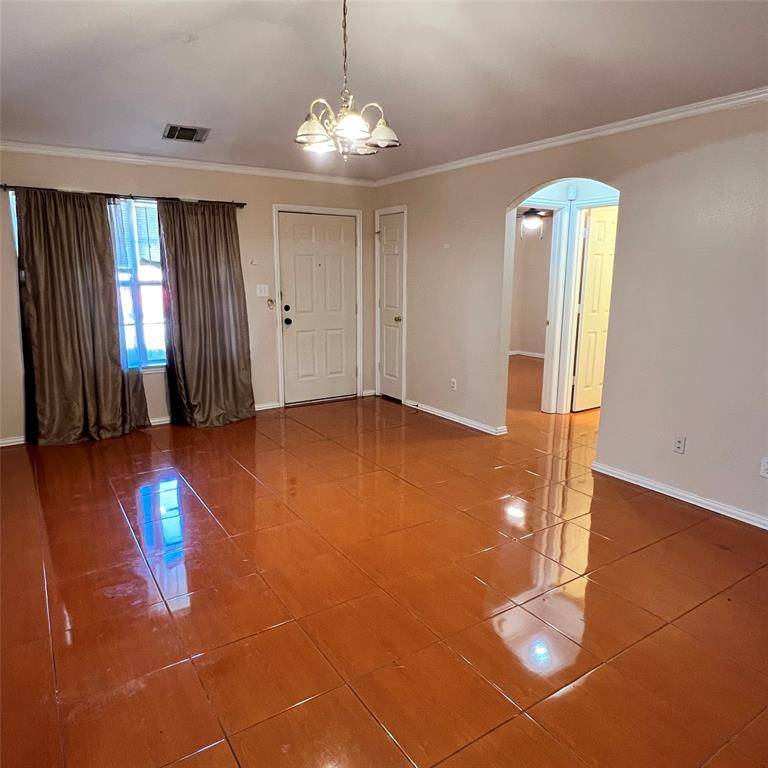 Dallas, TX 75236,5022 El Sol Street