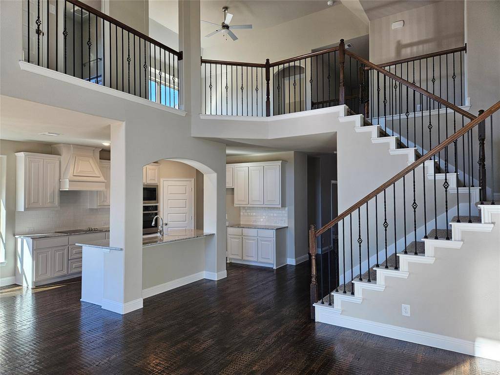 Whitesboro, TX 76273,400 Willie's Court