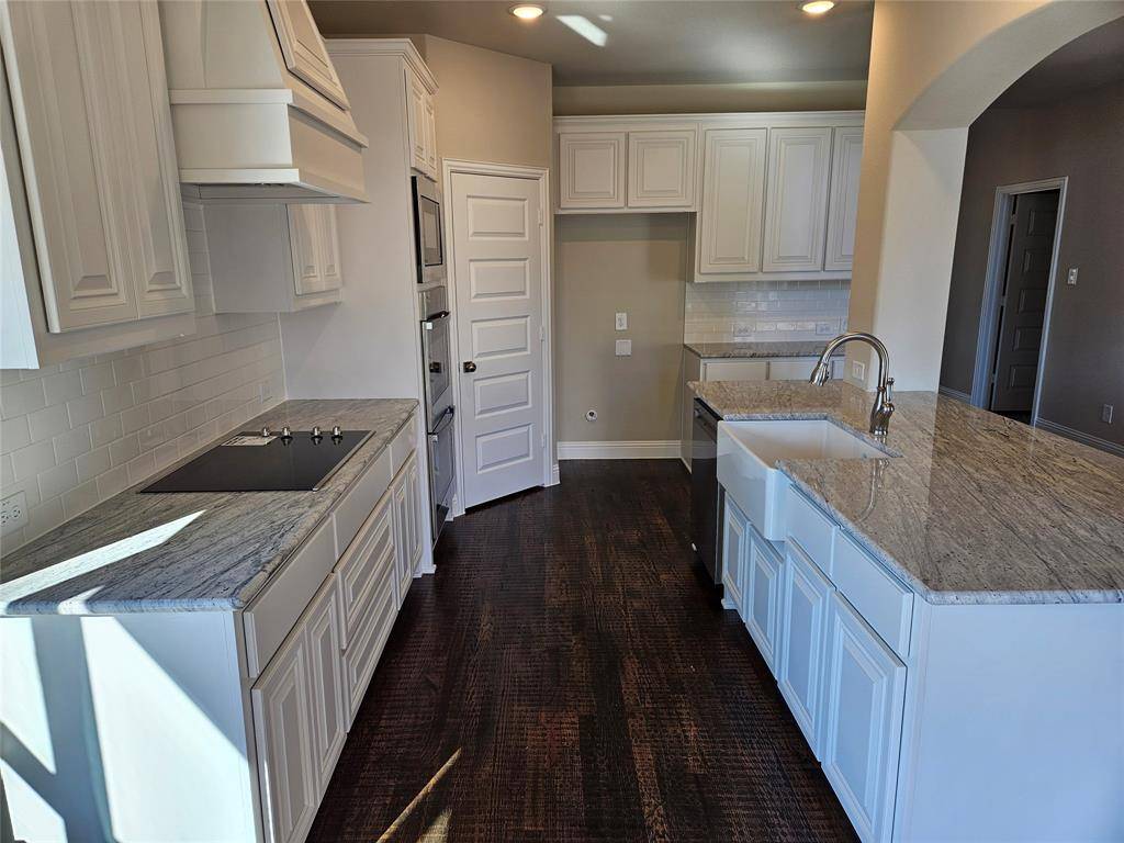 Whitesboro, TX 76273,400 Willie's Court