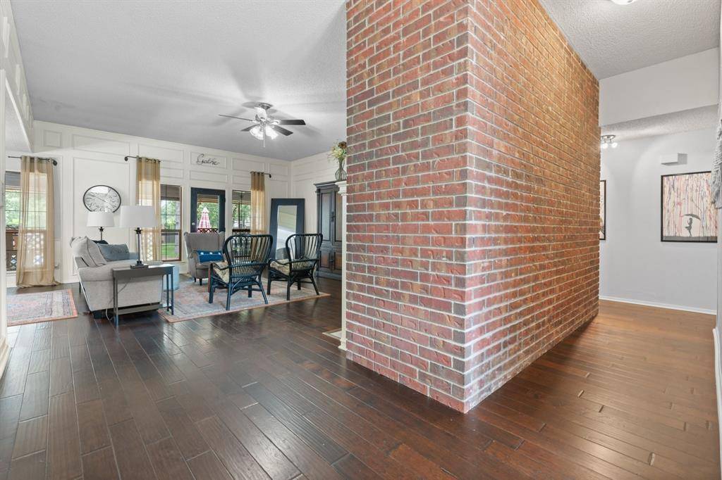 Burleson, TX 76028,117 William Wallace Drive