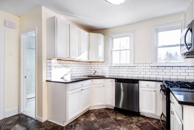 Bloomfield Twp., NJ 07003,11 Lewis St #1