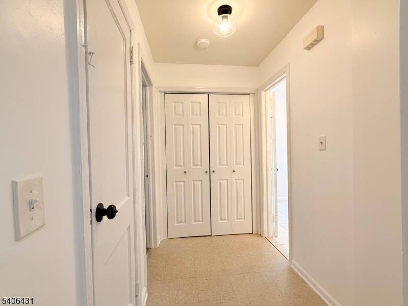 South Bound Brook Boro, NJ 08880,214 Elizabeth St #1