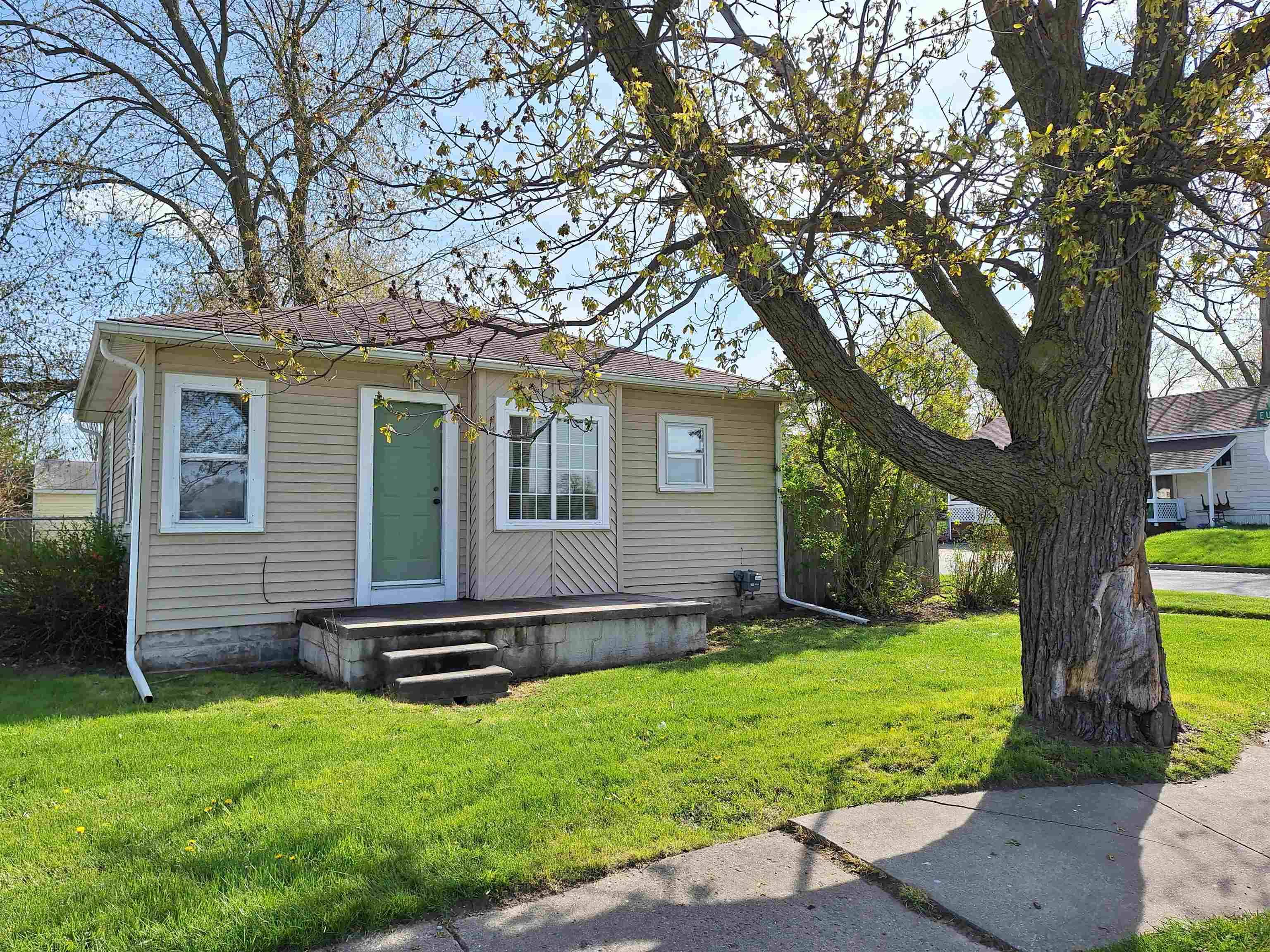 Burton, MI 48529,1216 E Hemphill RD