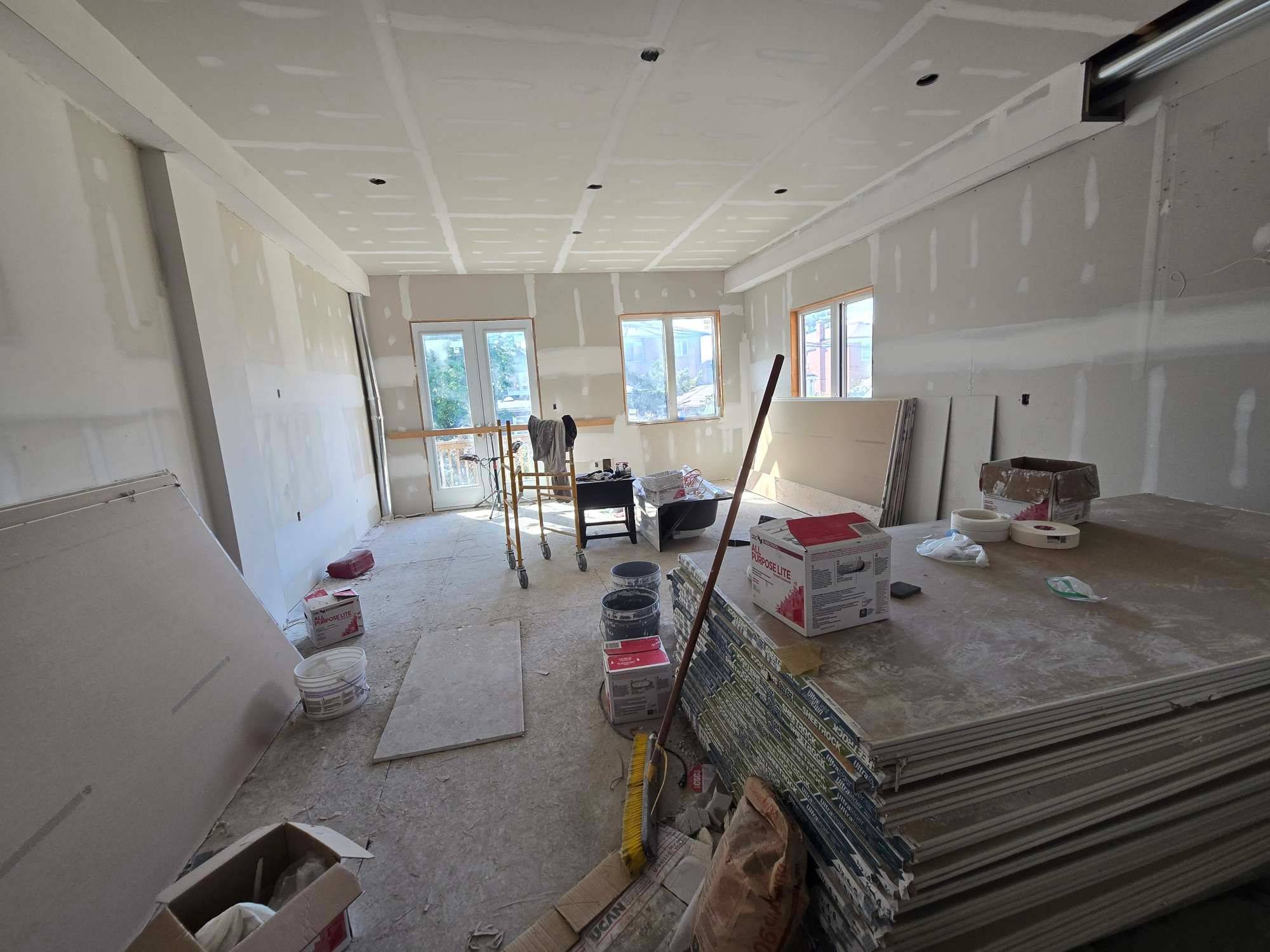 Toronto E04, ON M1K 3J6,68B Laurel AVE