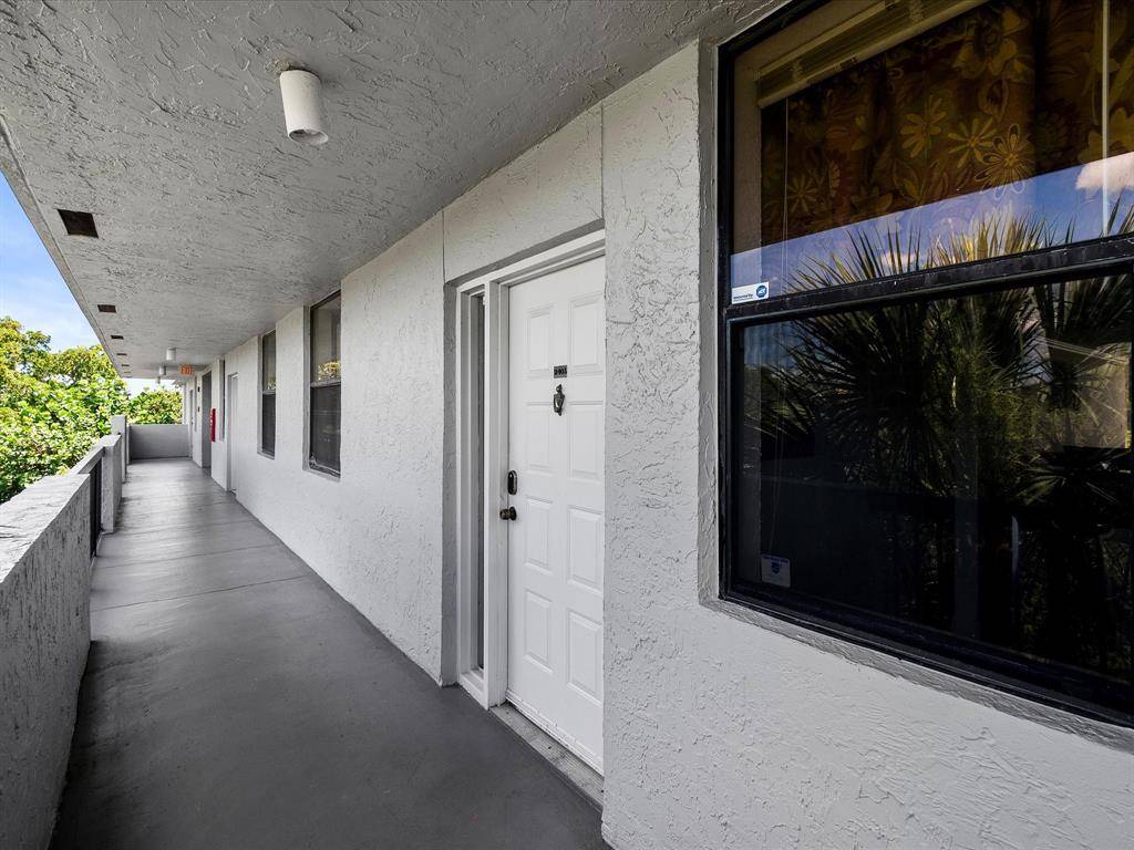 Coconut Creek, FL 33066,4134 S Carambola Cir #H403