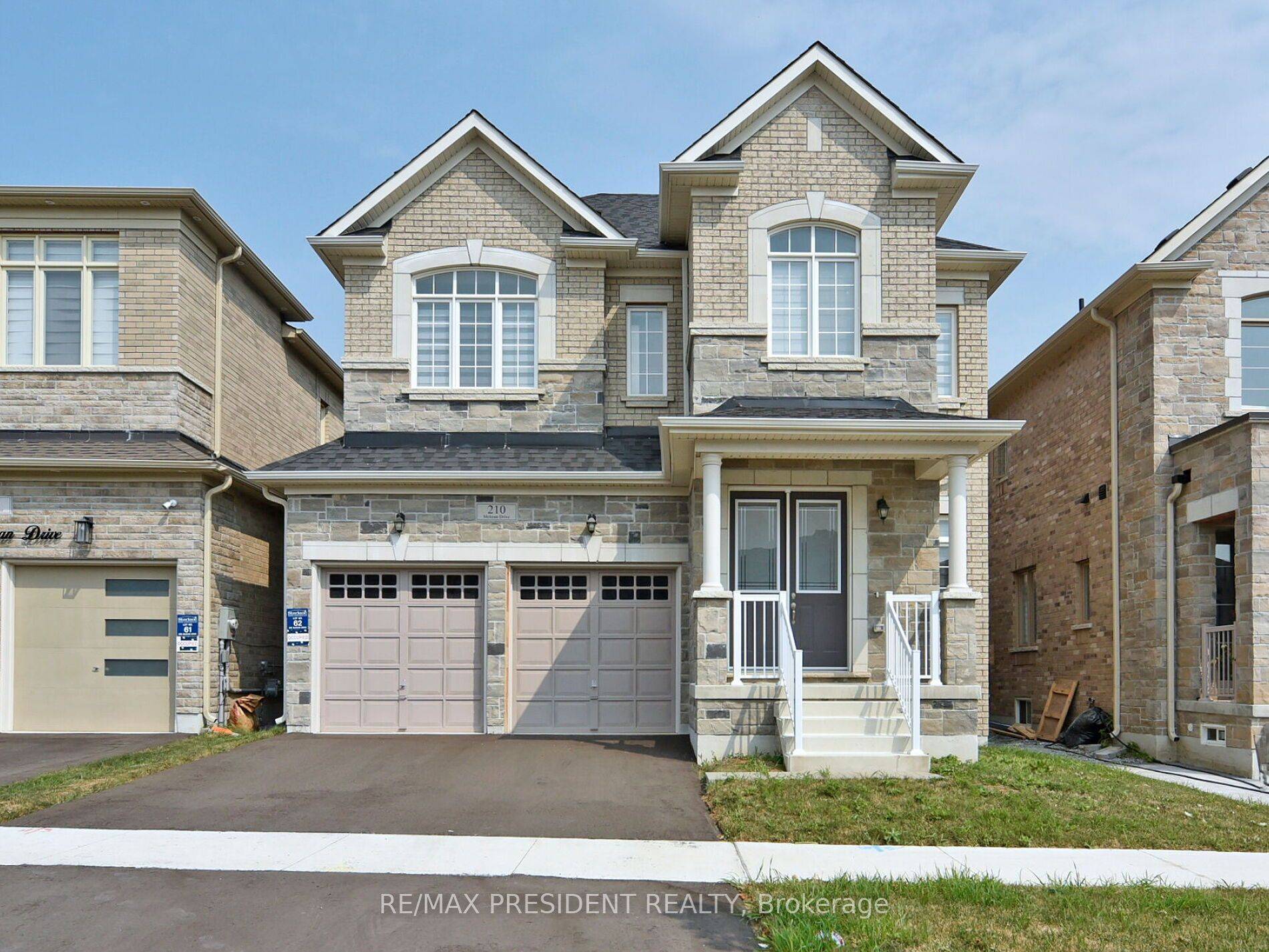Whitchurch-stouffville, ON L4A 5C2,210 Mckean DR