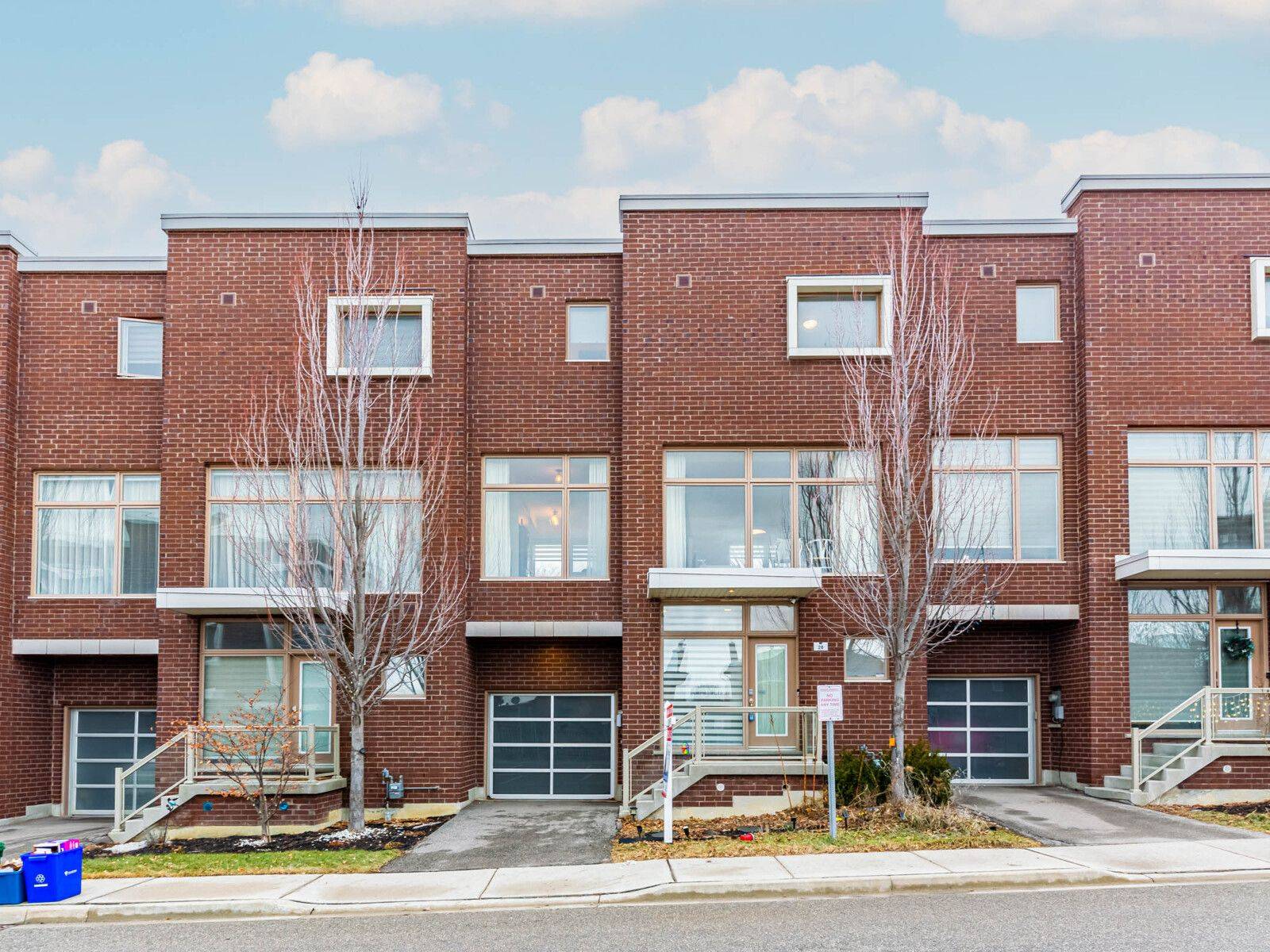 Vaughan, ON L4L 0H6,28 Juneau ST