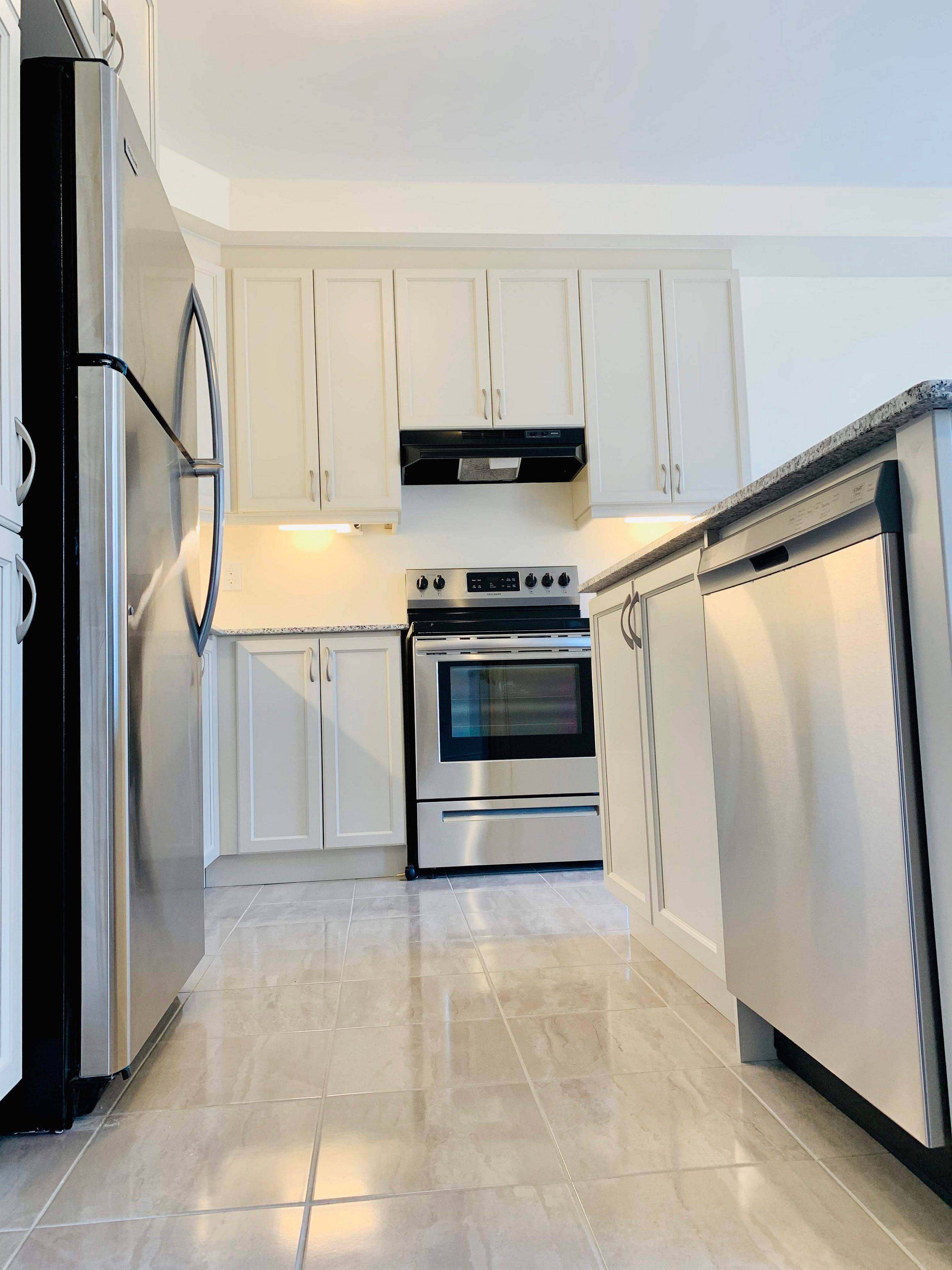 Brampton, ON L7A 5E2,86 Callandar RD N