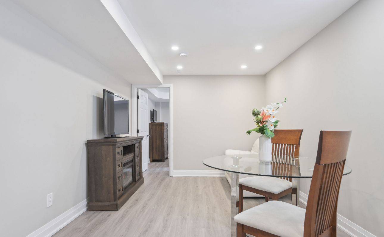 Oakville, ON L6M 3B7,1151 Lindsay DR #Basement