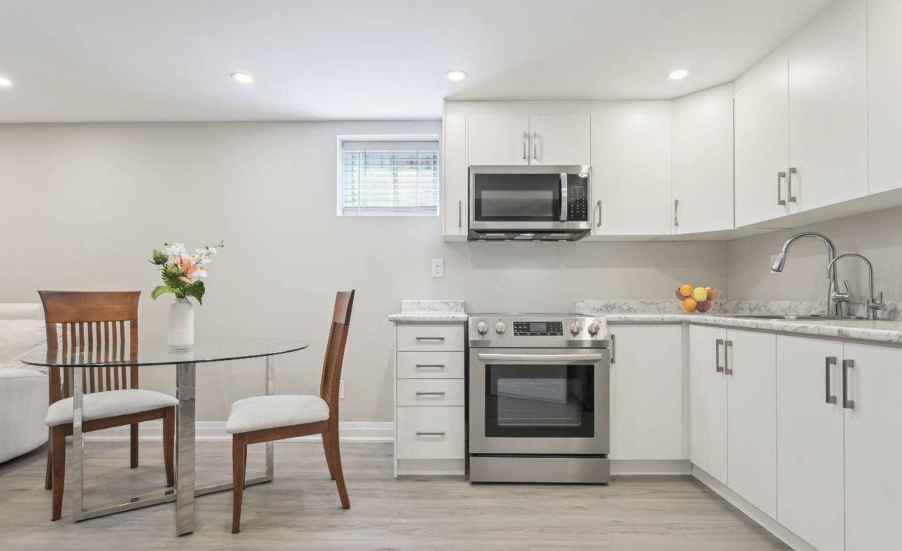 Oakville, ON L6M 3B7,1151 Lindsay DR #Basement