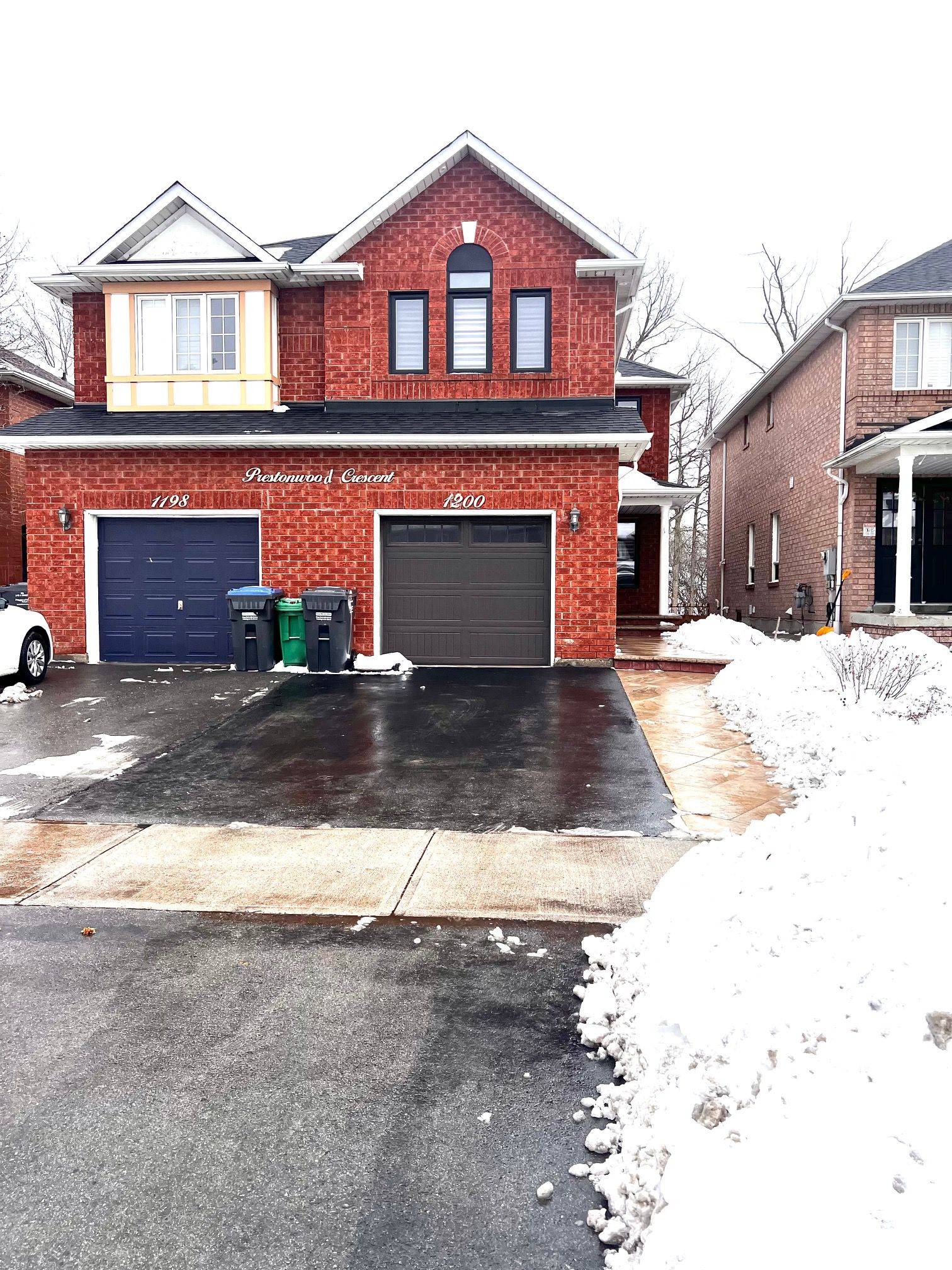 Mississauga, ON L5V 2V3,1200 Prestonwood CRES