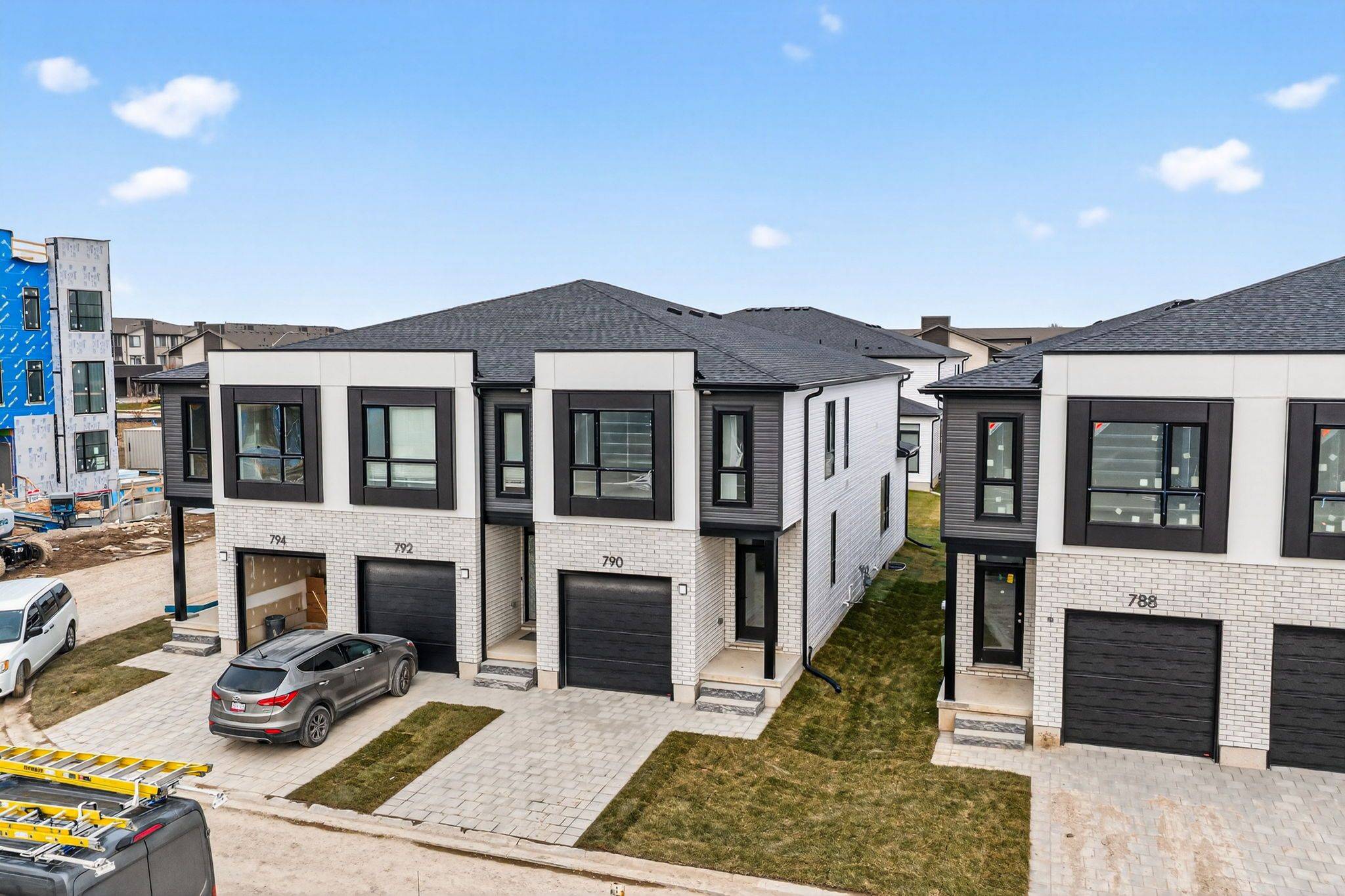 London North, ON N6G 0A6,794 Banyan LN