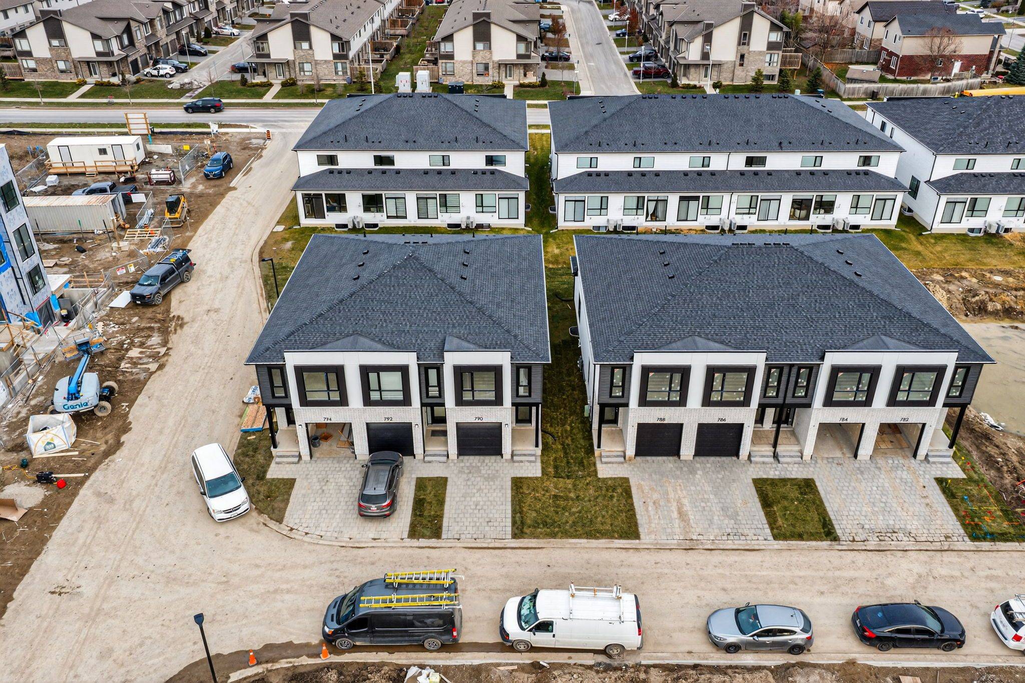 London North, ON N6G 0A6,794 Banyan LN