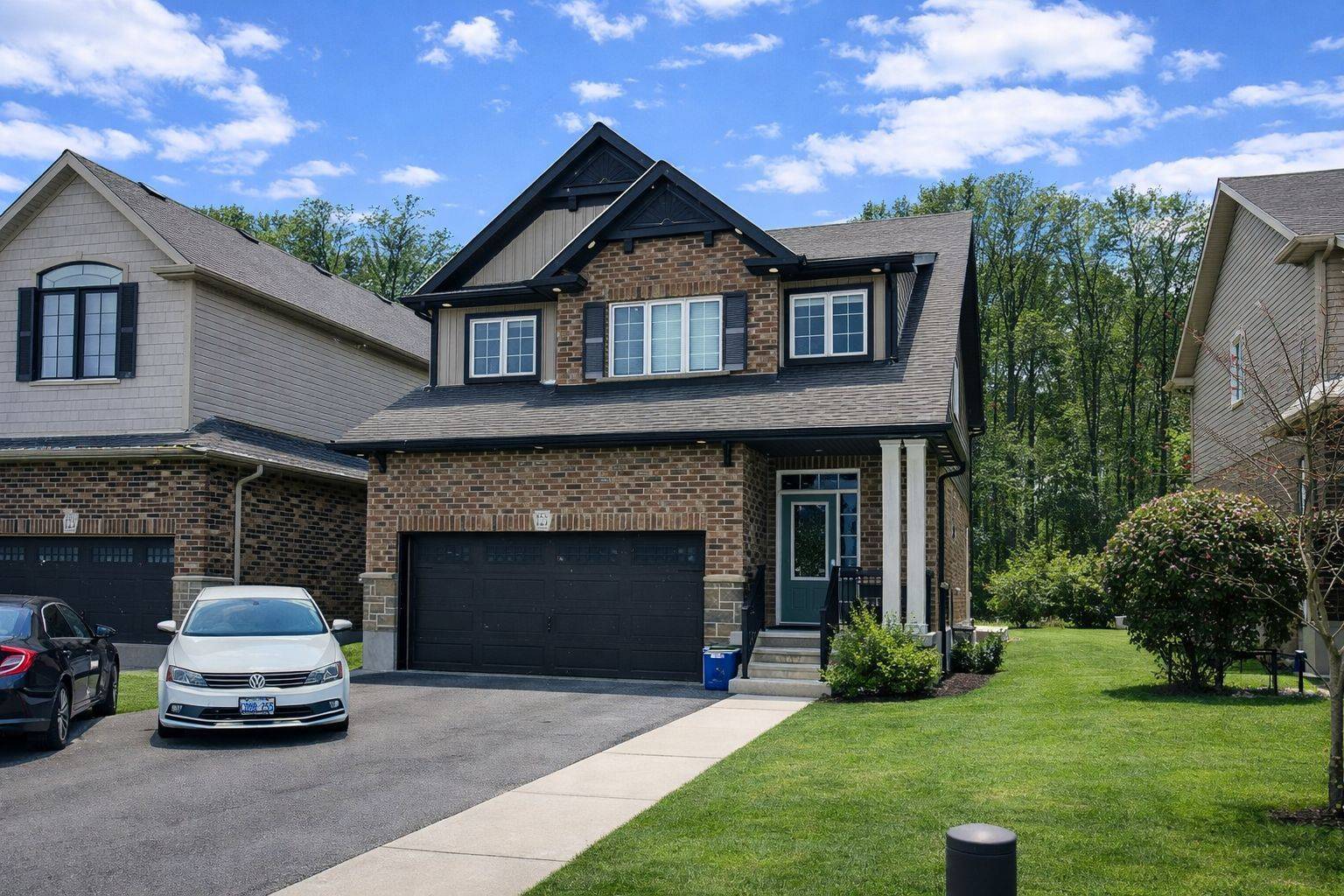 Kitchener, ON N2R 0H2,127 Elmbank TRL #Upper