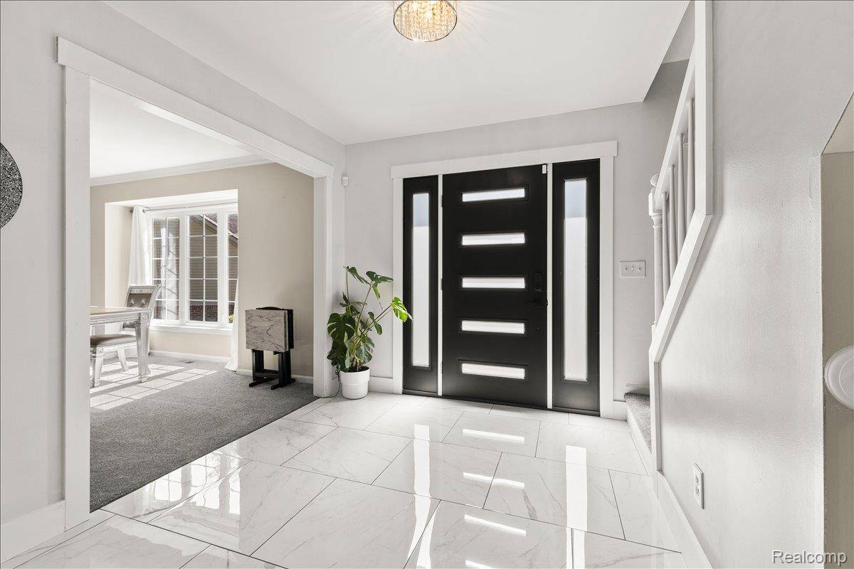 Commerce Twp, MI 48382,2420 Baltimore CT