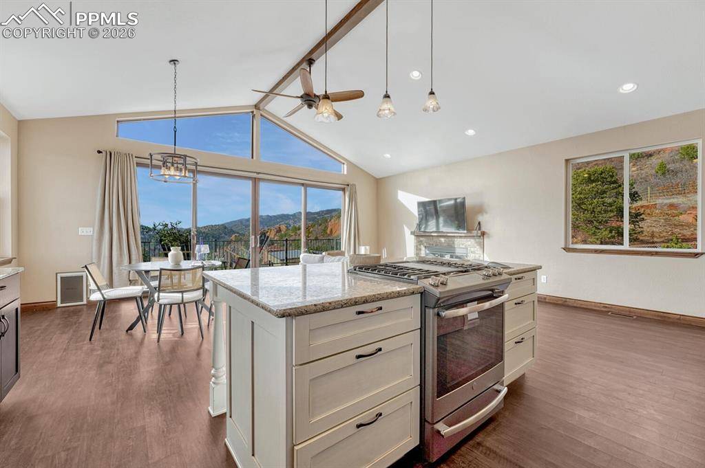 Colorado Springs, CO 80926,1260 Glenrock DR