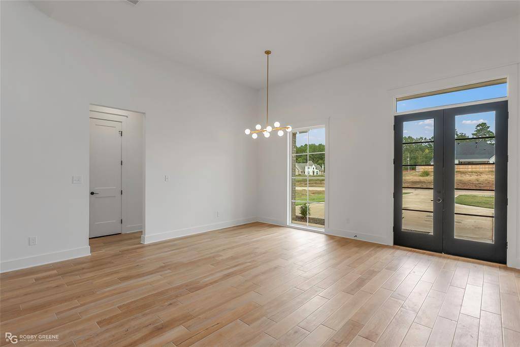 Shreveport, LA 71106,195 Creston Lane