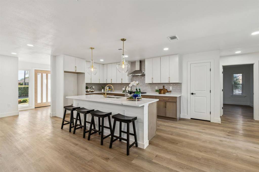 Dallas, TX 75248,6005 Berry Trail Court