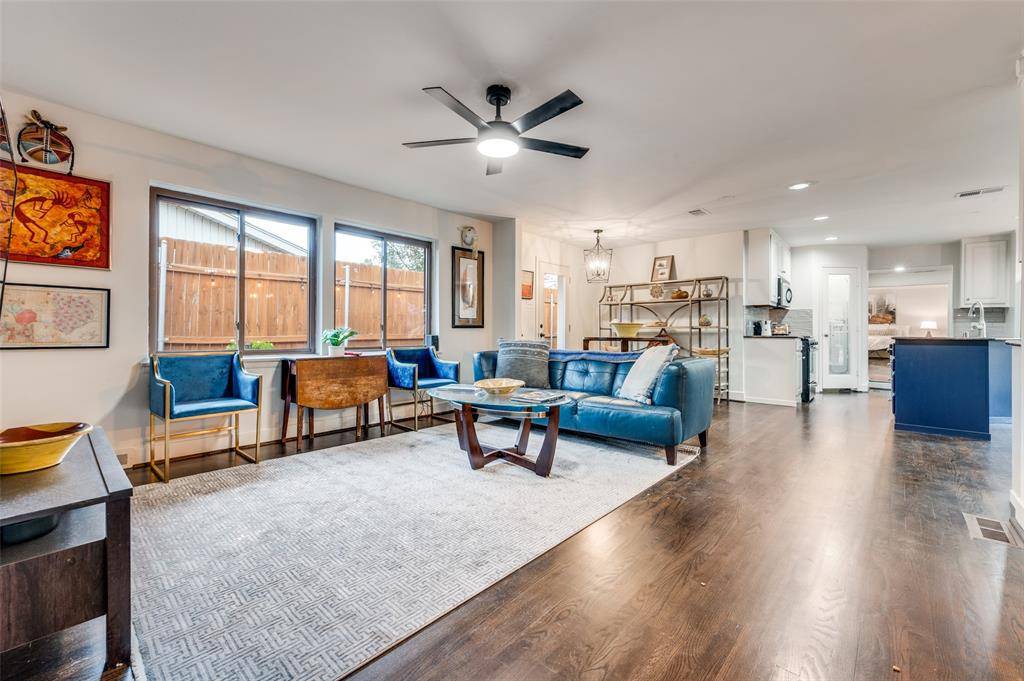 Dallas, TX 75229,3581 Woodleigh Drive