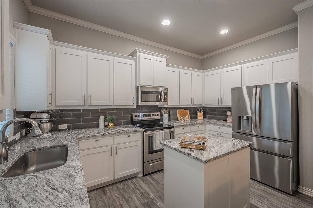 Burleson, TX 76028,1201 Summerset Lane