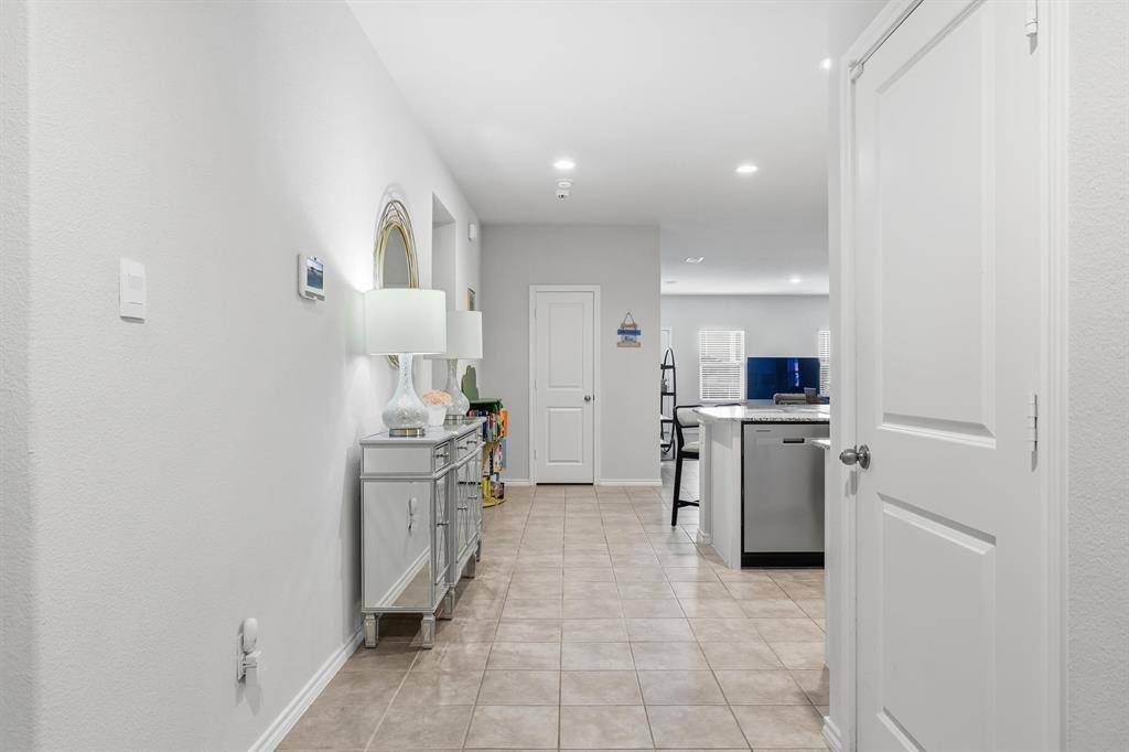 Fort Worth, TX 76247,633 Whitecomb