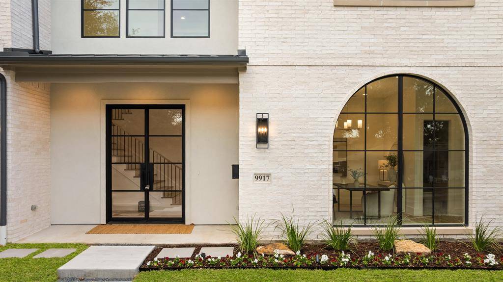 Dallas, TX 75238,9917 Parkford Drive