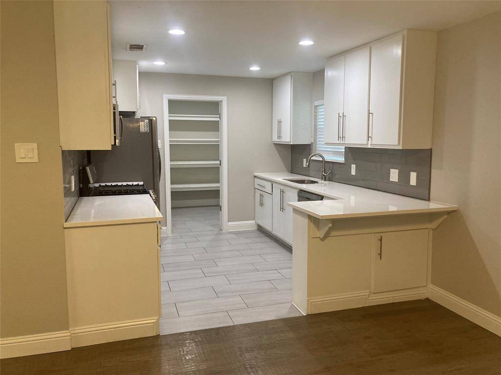 Irving, TX 75062,518 Burnwood Drive