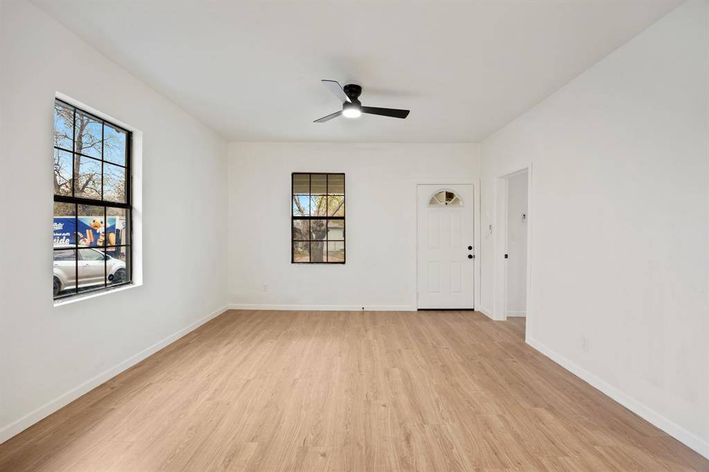 Fort Worth, TX 76105,3416 Thannisch Avenue