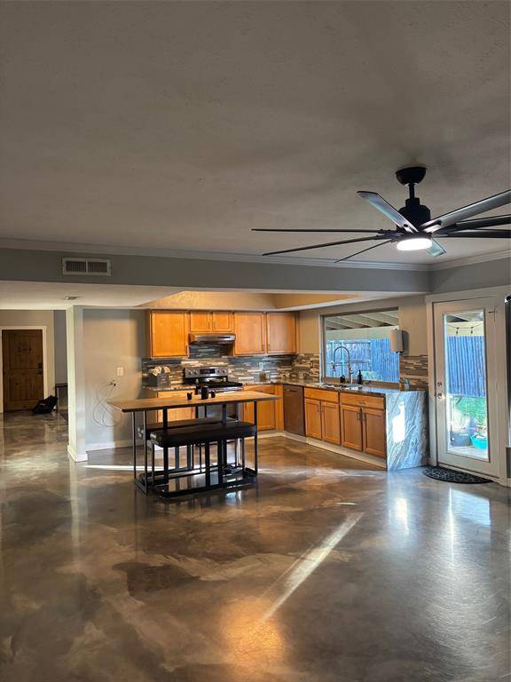 The Colony, TX 75056,5024 Pemberton Lane