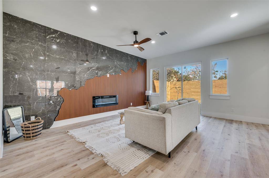 Dallas, TX 75212,3314 NAVARO Street