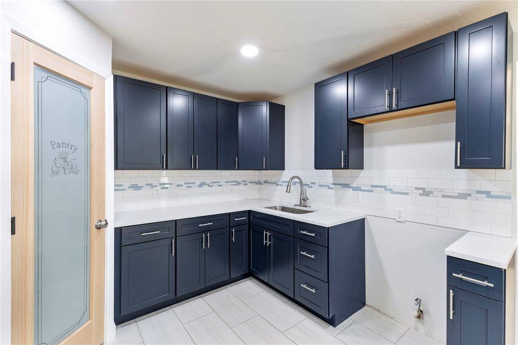 Irving, TX 75060,2502 Helmet Street