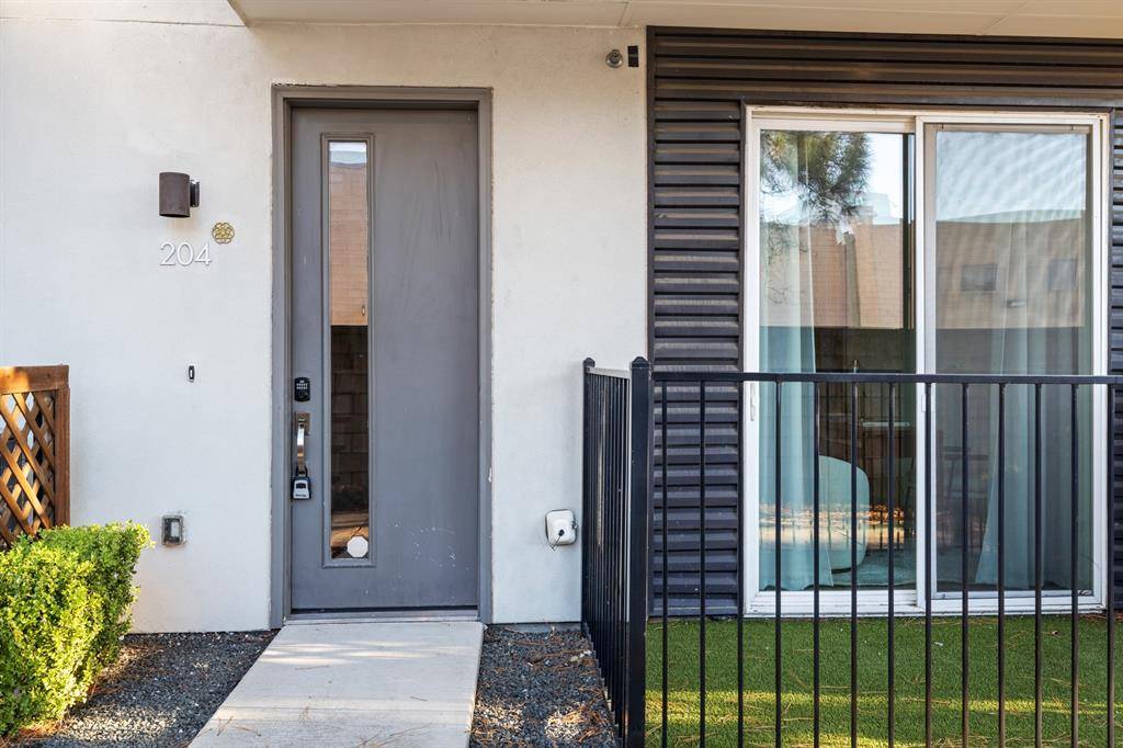 Dallas, TX 75219,4545 Bowser Avenue #204