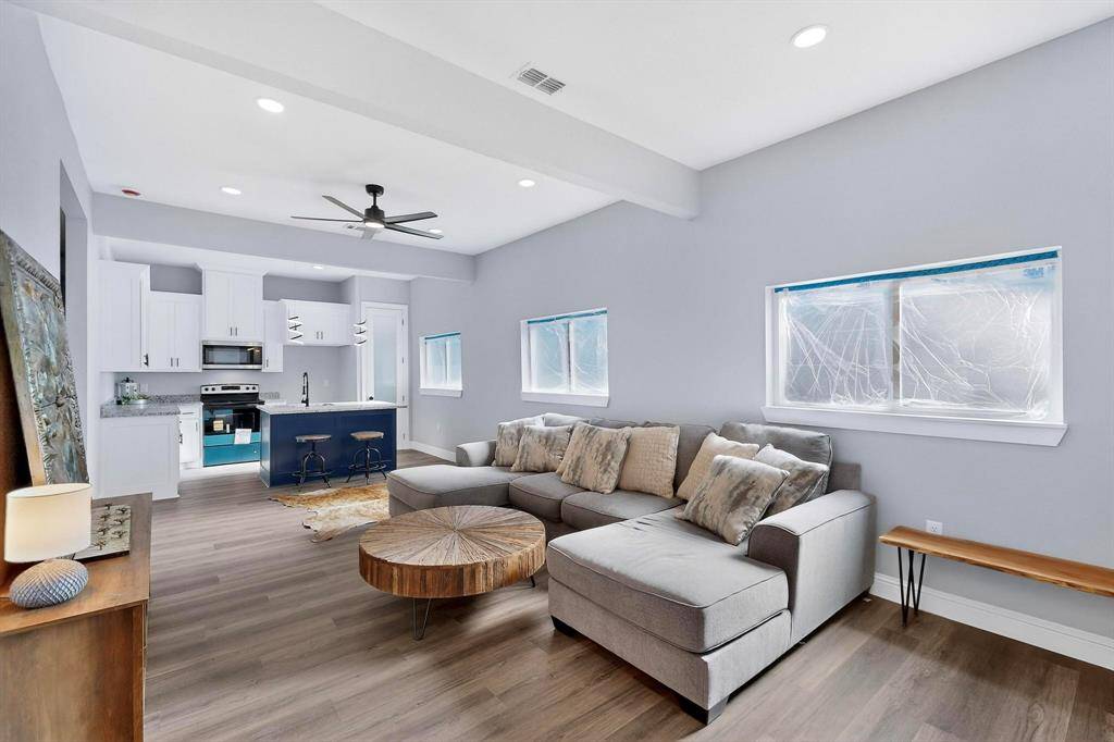 Fort Worth, TX 76164,2216 Ross Avenue