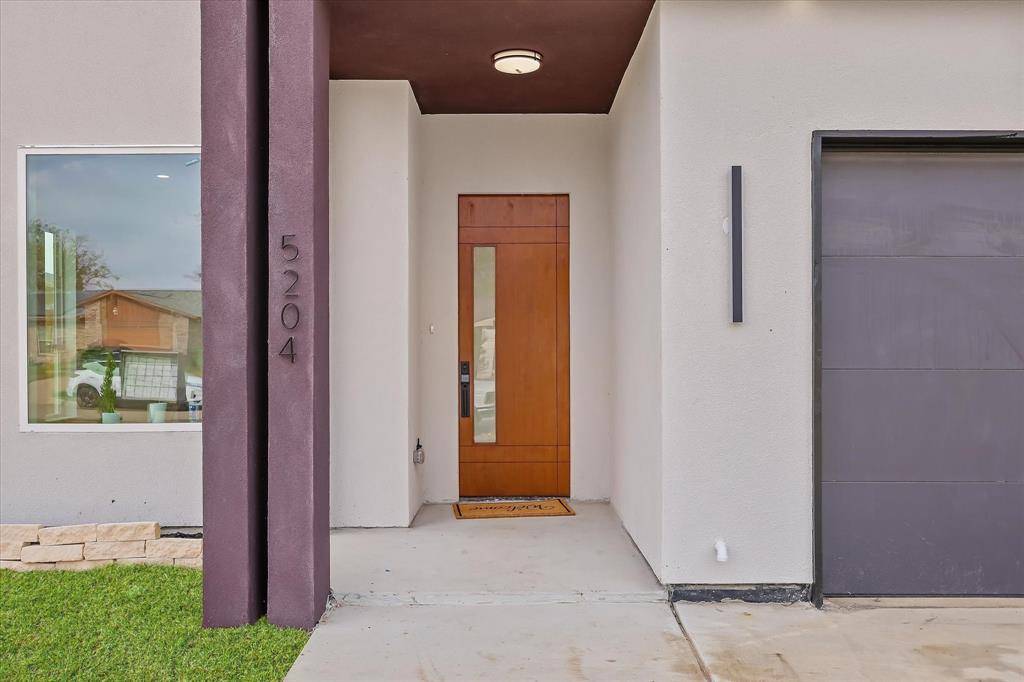 The Colony, TX 75056,5204 Gibson Drive