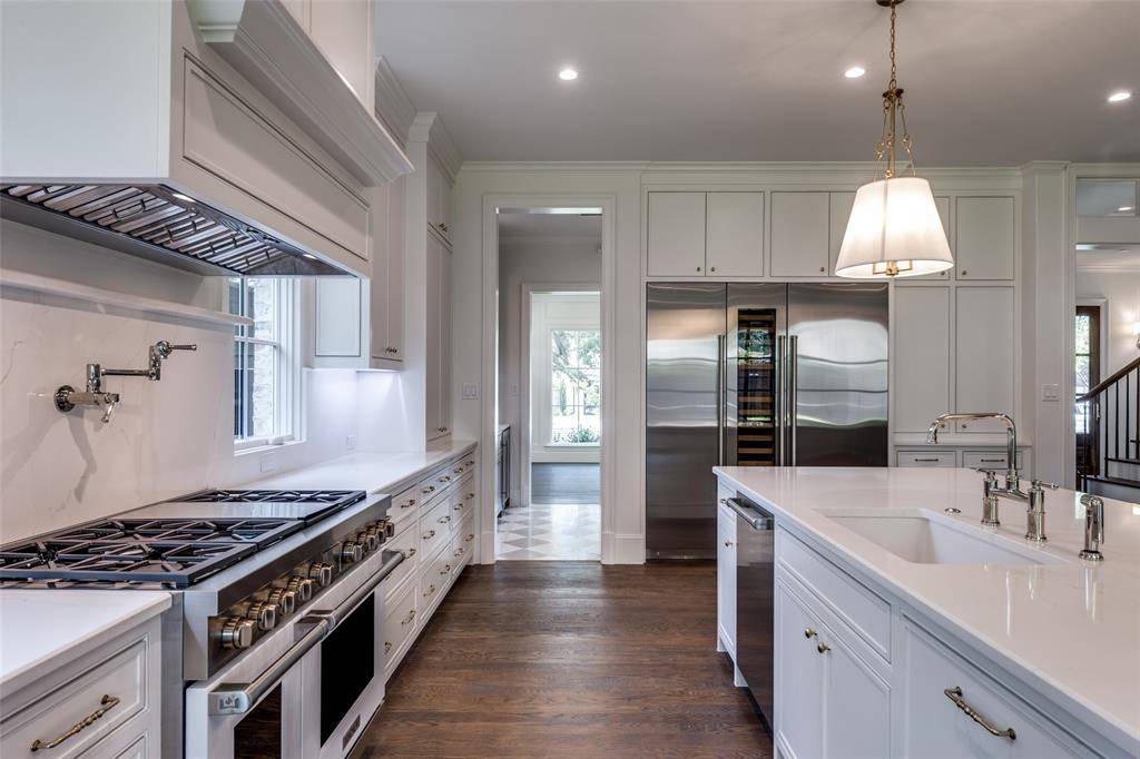 Dallas, TX 75225,7538 Centenary Avenue